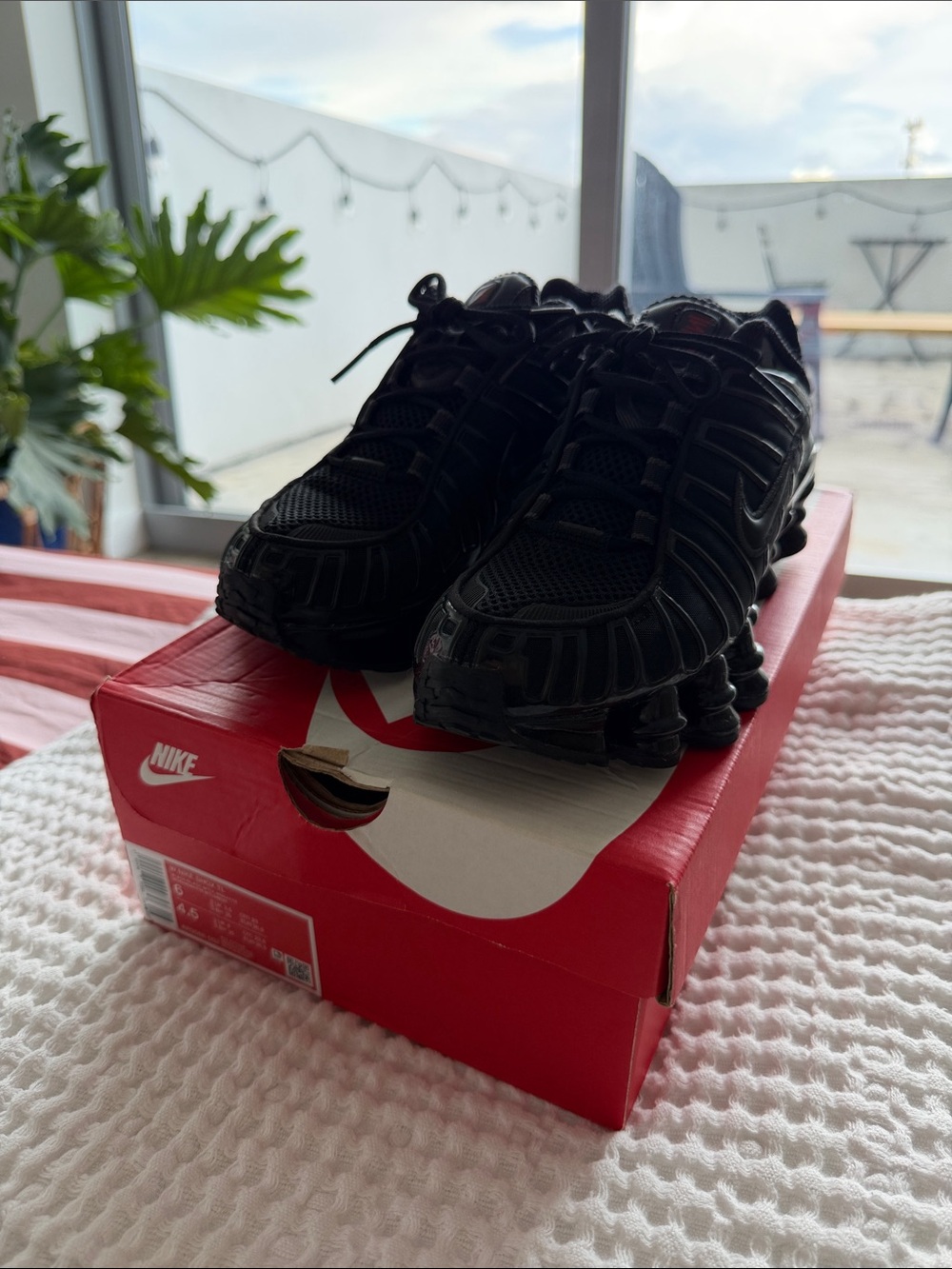 Nike Shox TL Sneakers